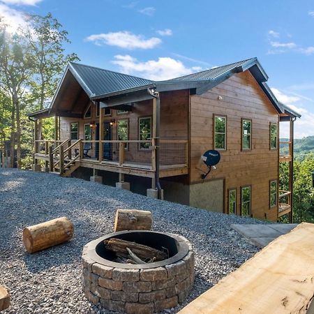 New / 3 King Suites / Sleeps12 / View / 5 Mi To Pf / Hot Tub Sevierville Eksteriør billede