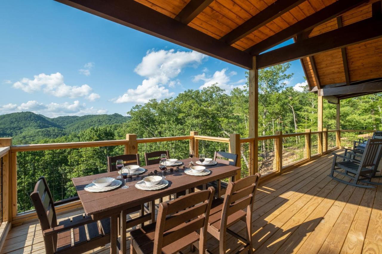 New / 3 King Suites / Sleeps12 / View / 5 Mi To Pf / Hot Tub Sevierville Eksteriør billede