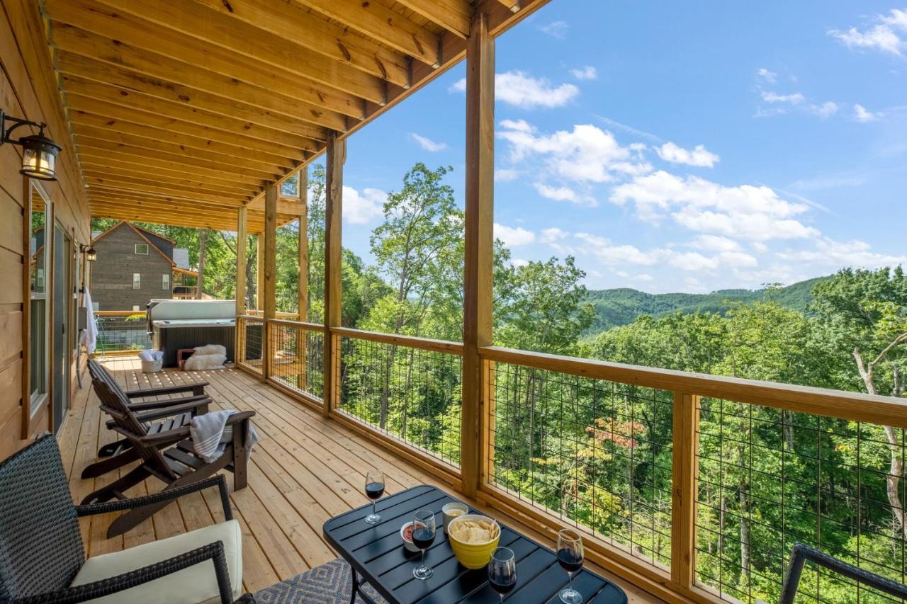 New / 3 King Suites / Sleeps12 / View / 5 Mi To Pf / Hot Tub Sevierville Eksteriør billede