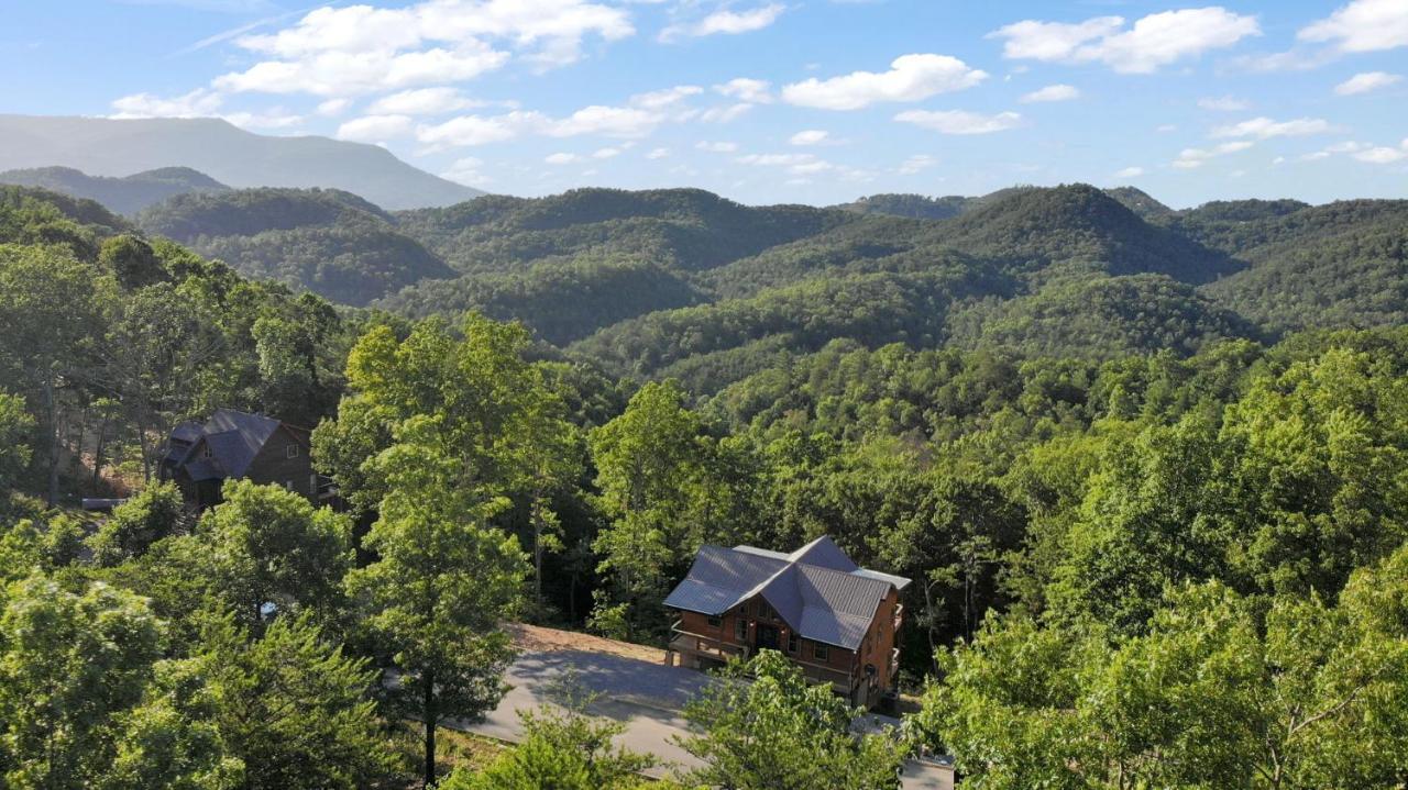 New / 3 King Suites / Sleeps12 / View / 5 Mi To Pf / Hot Tub Sevierville Eksteriør billede