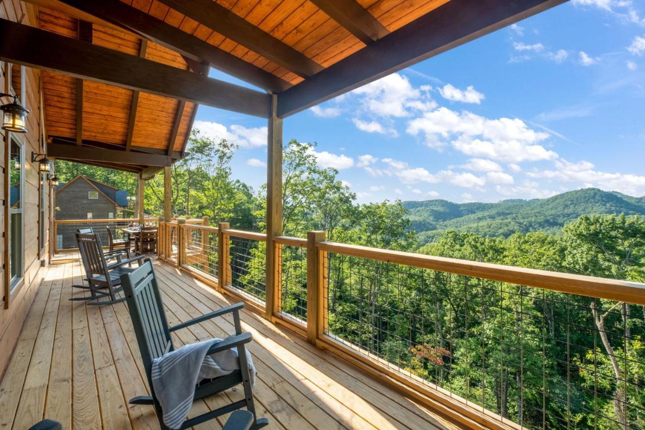 New / 3 King Suites / Sleeps12 / View / 5 Mi To Pf / Hot Tub Sevierville Eksteriør billede